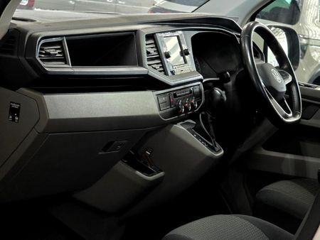 2024-Volkswagen-Kombi-T61-20-TDI-110kW-Auto-Trendline_3
