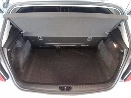 2026-Volkswagen-Polo-Vivo-16-Life_28