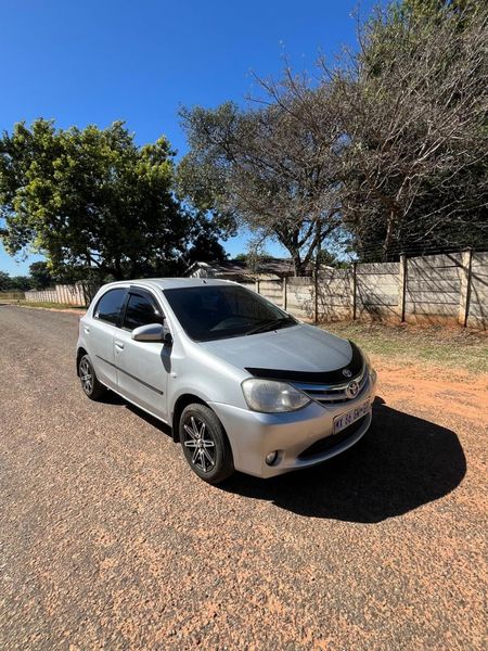2014-Toyota-Etios-15-Xi-5-dr_1