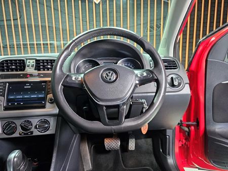 2016-Volkswagen-Polo-12-TSI-Highline-Auto-81kW_9