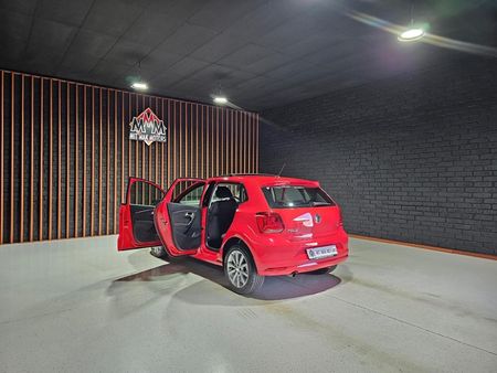2016-Volkswagen-Polo-12-TSI-Highline-Auto-81kW_23