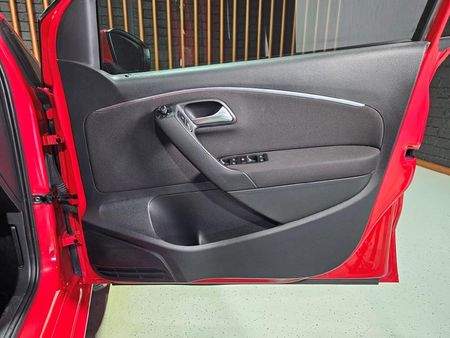 2016-Volkswagen-Polo-12-TSI-Highline-Auto-81kW_6