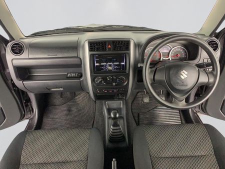 2016-Suzuki-Jimny-13_12
