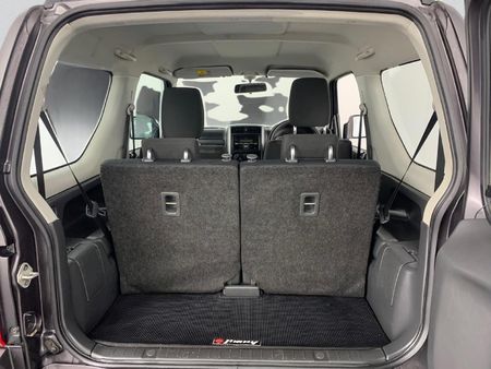 2016-Suzuki-Jimny-13_19