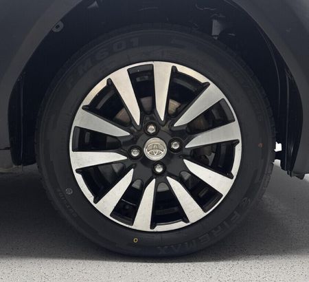 2015-Toyota-Etios-Cross-15-XS-5-dr_10