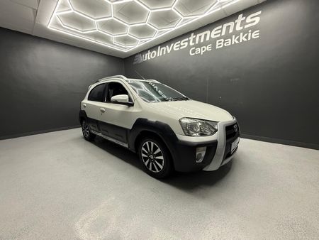 2015-Toyota-Etios-Cross-15-XS-5-dr_7
