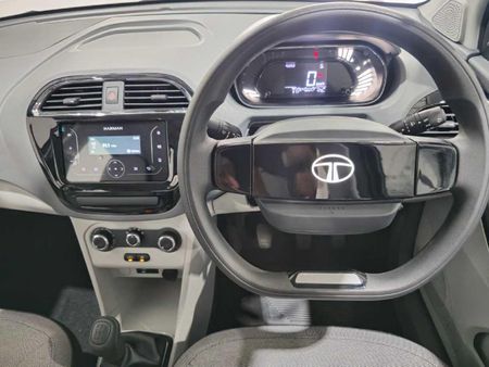 2026-TATA-Tiago-12-XM_12