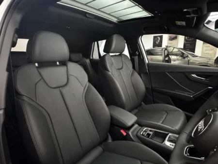 2026-Audi-Q2-35TFSI-Black-Edition_9