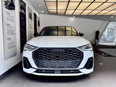 2026-Audi-Q3-Sportback-35TDI-Black-Edition_3