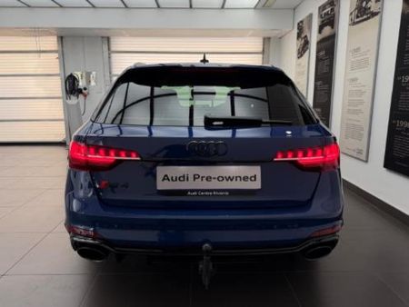 2024-Audi-RS4-Avant-quattro-Auto_5