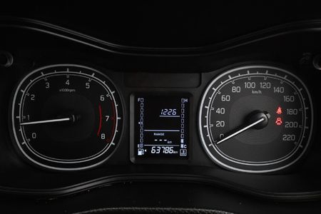 2022-Suzuki-Vitara-Brezza-15-GL_16