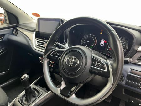 2025-Toyota-Starlet-15-XR_13