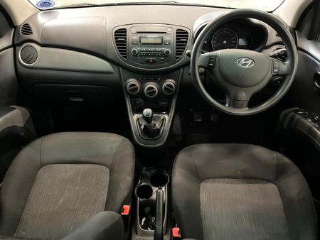 2012-Hyundai-i10-125-GLS-Fluid_9