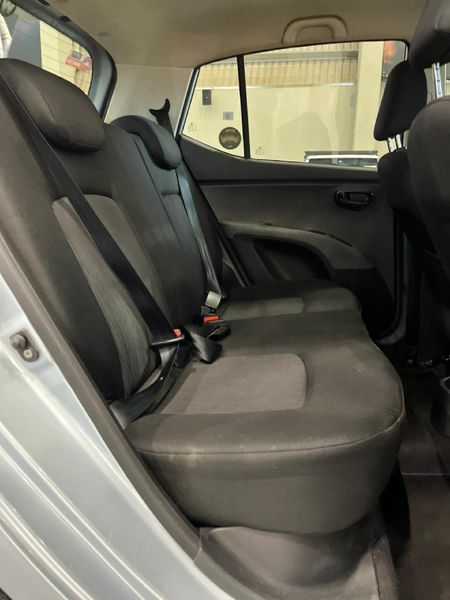 2012-Hyundai-i10-125-GLS-Fluid_11