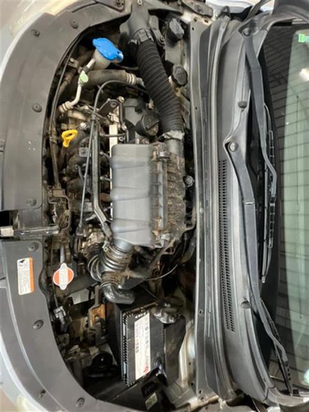2012-Hyundai-i10-125-GLS-Fluid_12