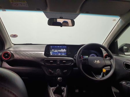 2024-Hyundai-Grand-i10-10-Motion_18