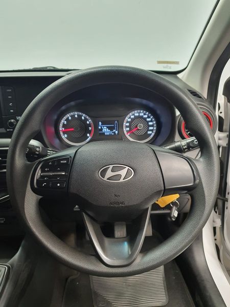 2024-Hyundai-Grand-i10-10-Motion_19