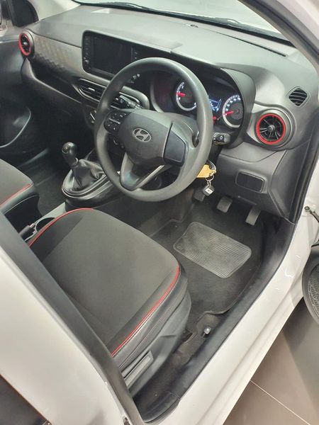 2024-Hyundai-Grand-i10-10-Motion_21