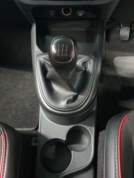 2024-Hyundai-Grand-i10-10-Motion_23