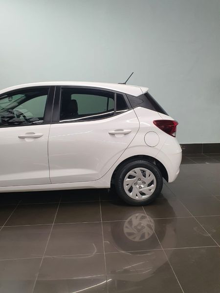 2024-Hyundai-Grand-i10-10-Motion_3