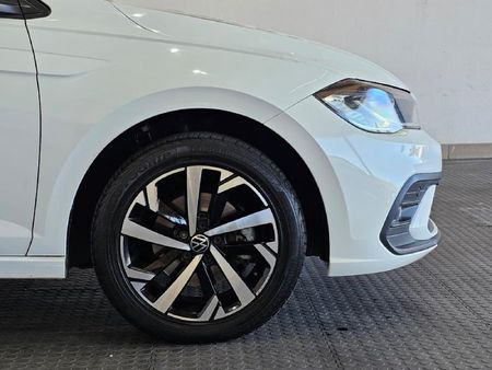 2023-Volkswagen-Polo-10-TSI-Life-Auto-DSG_8