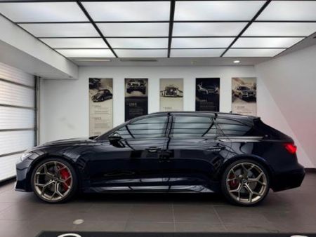 2026-Audi-RS6-Avant-Performance-Auto_4