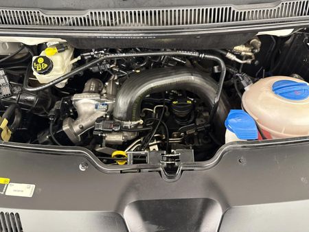 2018-Volkswagen-Kombi-20-BiTDI-Comfort-Auto-132kW_11