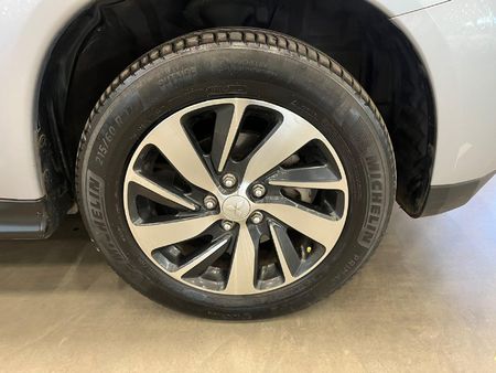 2016-Mitsubishi-ASX-20-GLX-Sport_8