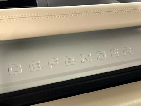 2021-Land-Rover-Defender-90-D300-HSE-X-Dynamic_10