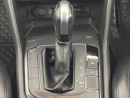 2021-Volkswagen-Tiguan-Allspace-14-TSI-Trendline-Auto-110kW_10