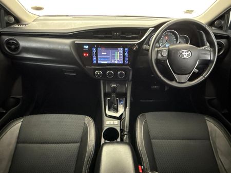 2022-Toyota-Corolla-Quest-18-Prestige-Auto_1