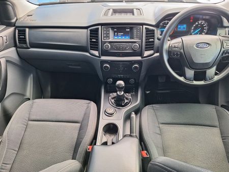 2017-Ford-Everest-22-TDCi-XLS-4x4_5
