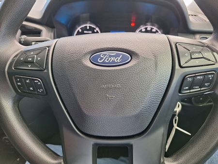 2017-Ford-Everest-22-TDCi-XLS-4x4_8