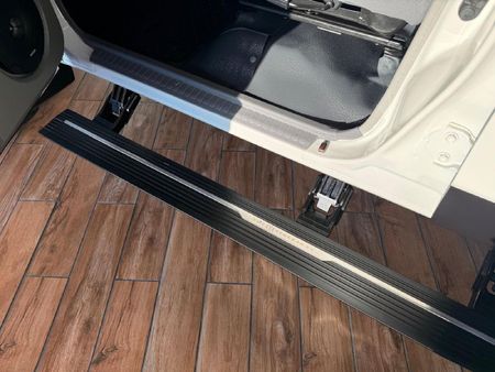 2025-Toyota-Land-Cruiser-79-28-GD-6-Auto-Double-Cab_13