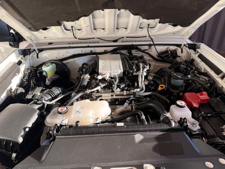2025-Toyota-Land-Cruiser-79-28-GD-6-Auto-Double-Cab_14