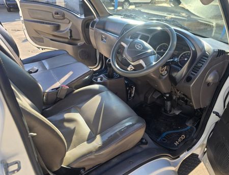 2013-Hyundai-H100-Bakkie-26D_11