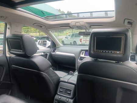 2013-Audi-Q7-42-TDI-V8-quattro-Auto_13