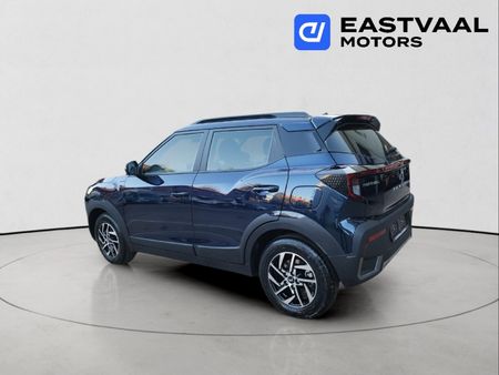 2026-Mahindra-XUV-3XO-12T-AX5-Auto_4
