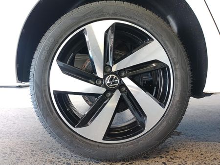 2026-Volkswagen-Polo-Sedan-10TSI-Style_27