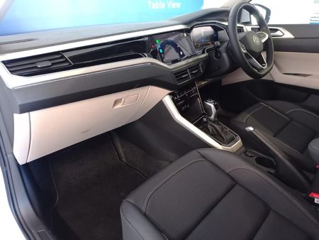 2026-Volkswagen-Polo-Sedan-10TSI-Style_28