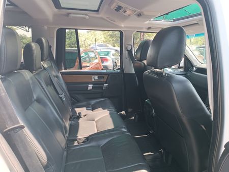 2014-Land-Rover-Discovery-4-30-TD-SD-V6-HSE_12