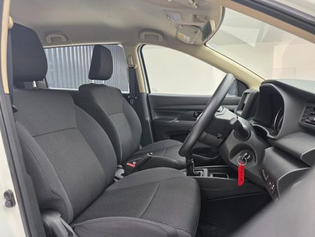 2026-Suzuki-Ertiga-15-GA_11