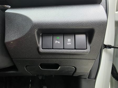 2026-Suzuki-Ertiga-15-GA_18