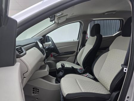 2026-Renault-Triber-10-Techno_12