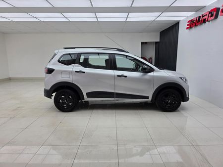 2026-Renault-Triber-10-Techno_4