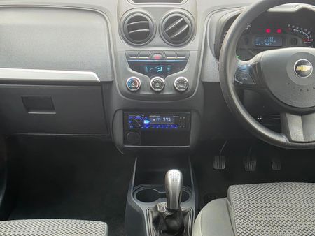 2015-Chevrolet-Utility-14-AC_9