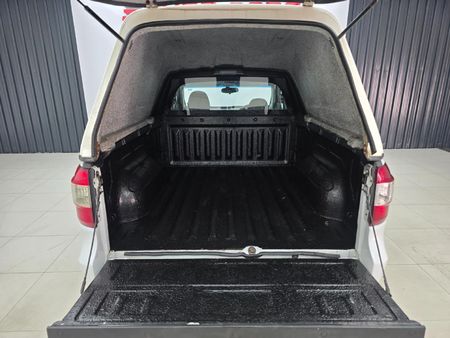 2015-Chevrolet-Utility-14-AC_17