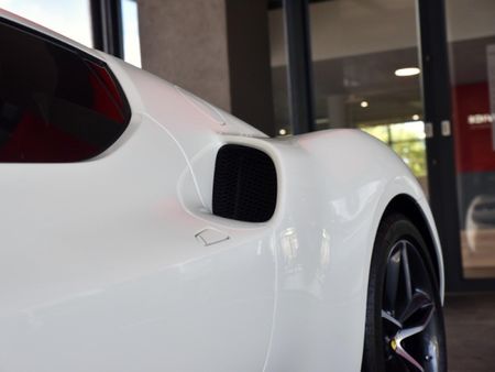 2025-Ferrari-296-GTB_16