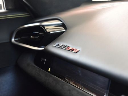 2025-Ferrari-296-GTB_7