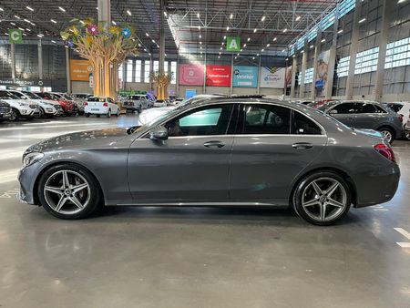 2018-Mercedes-Benz-C-Class-C-220-Bluetec-AMG-Line-Auto_5